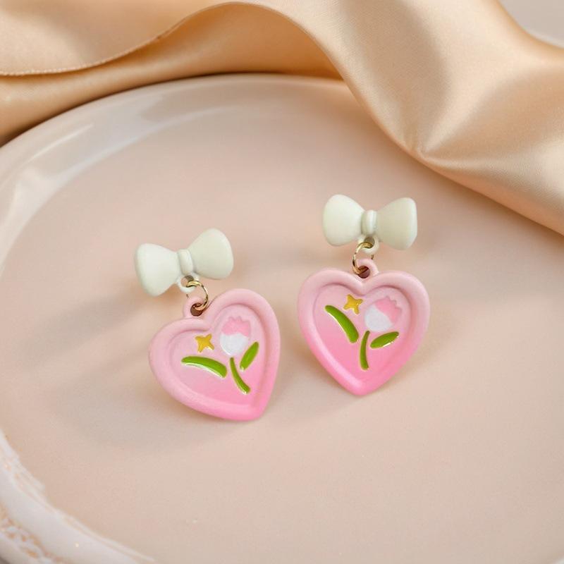 Koreanische rosafarbene Harzblumen-Herz-Ohrstecker - Elegant & Modisch