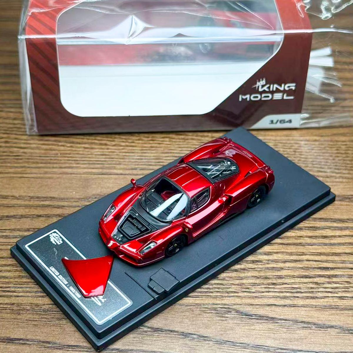 

Королевская модель 1:64 Enzo Figure Edition Симуляция Сплав Открывающийся Капот Миниатюрная Литая Модель Автомобиля Кастомные Игрушки Подарок Коллекционный Орнамент металлик красный