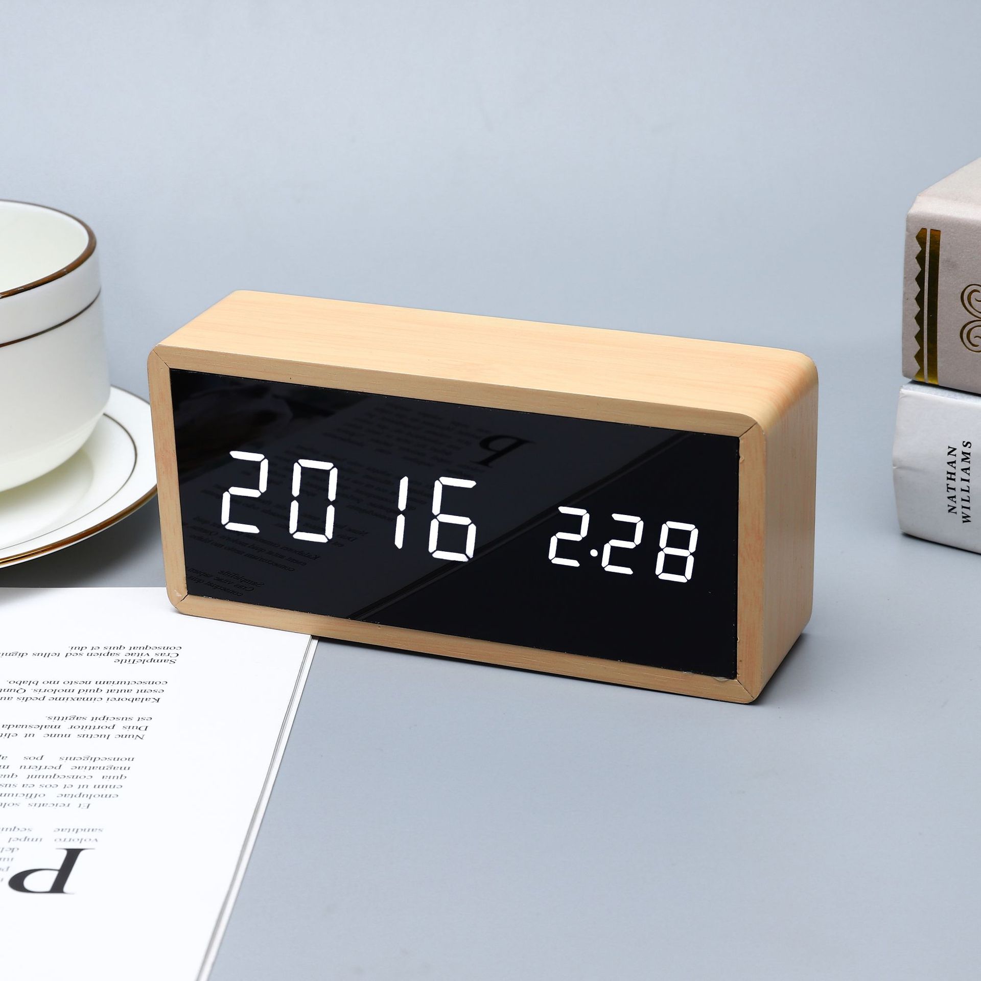 

Деревянные часы Часы Электронный будильник Термометр Цифровые электронные часы Зеркальные часы Зеркальные Деревянные часы