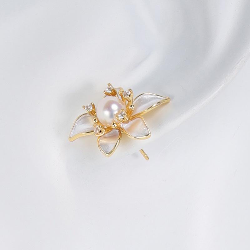 925 Sterling Silver Zircon Fairy Petal Earrings with Freshwater Pearl Design