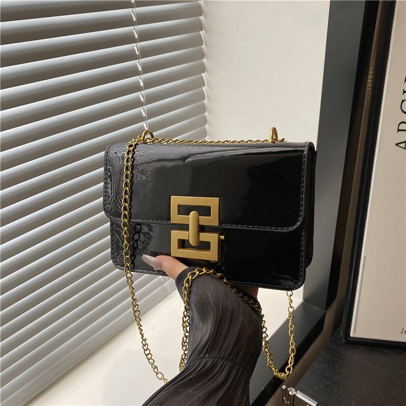 

New trendy shoulder bag retro women s bag fashion chain small square bag lock texture messenger bag чёрный