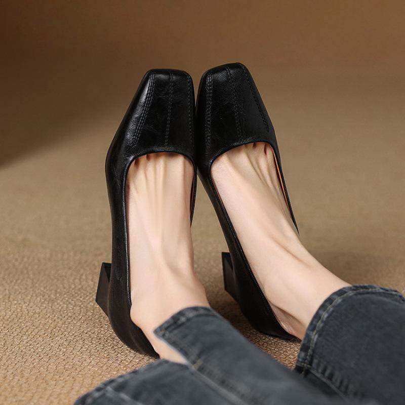 New Women's Fashion Single Shoes Square Head Cover Feet One Pedal Medium Heel Large Size Shoes Square Heel Casual Black Small Leather Shoes Women