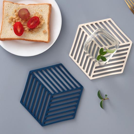 Hollow Heat Resistant Trivet for Hot Dishes Non-Slip Silicone Table Mat for Pots Scratch-Proof