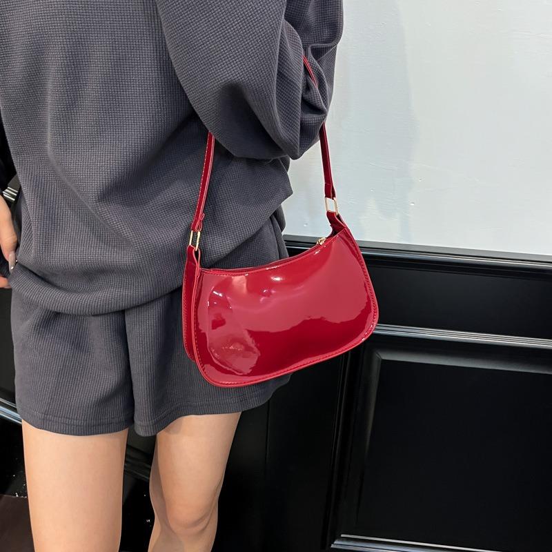 Summer New Popular Fashion Shoulder Armpit Bag Versatile Solid Color Gentle Handbag