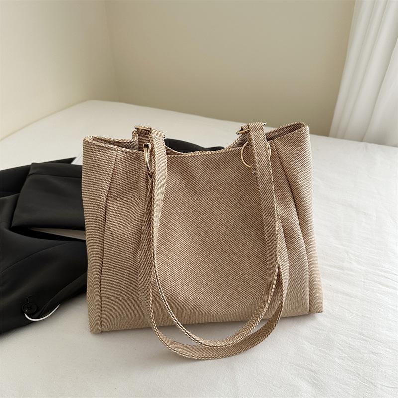

Niche large-capacity bags New trendy and versatile shoulder handbags Casual class Commuter tote bags Women s bags хаки