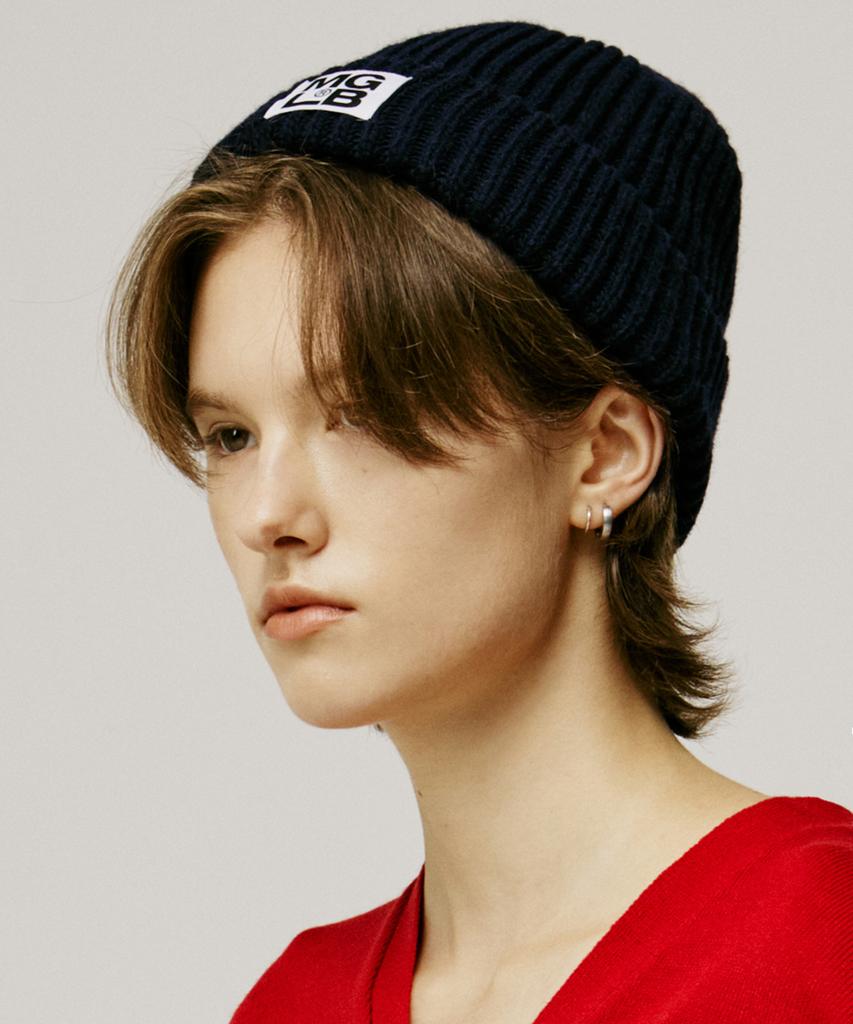 MATCHGLOBE Label Patch Knitting Beanie (Navy)