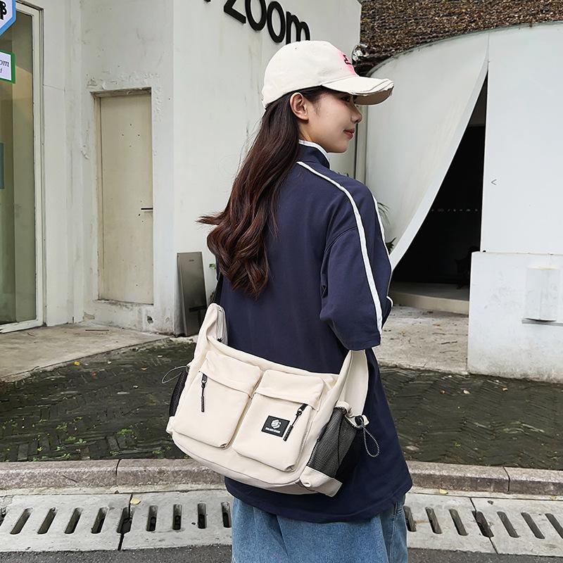 Vielseitige Umhängetasche für Herren, einfache Umhängetasche, japanische Sport-Pendler-Briefträgertasche, Klassentasche für Studentinnen