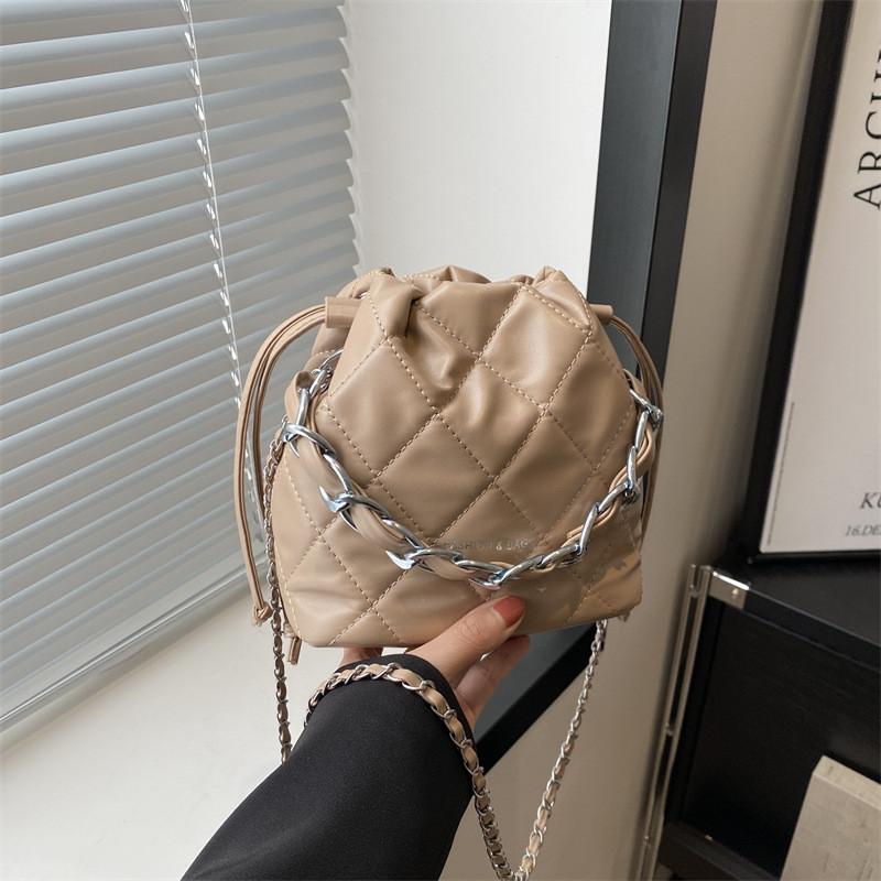 Chic Korean Style Bucket Bag For Women With Quilted Stitching Perfect For Spring 2024