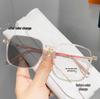 Lunettes Photoromiques Anti-Lumière Bleue pour Femmes: Grande Monture, Élégant, Design Amincissant, Changement de Couleur Sensible à la Lumière, Prêt pour la Prescription.