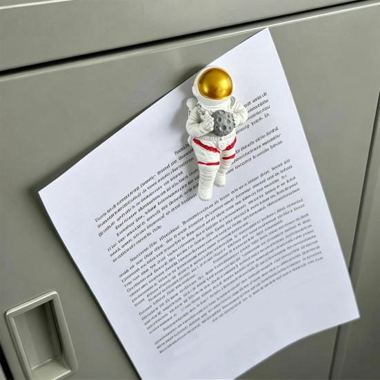 Space Themed Decoration Cartoon Astronaut Resin Refrigerator Magnet, 3D Flying Saucer Fridge Magnet Theme for Kitchen Office Whiteboard Cabinet