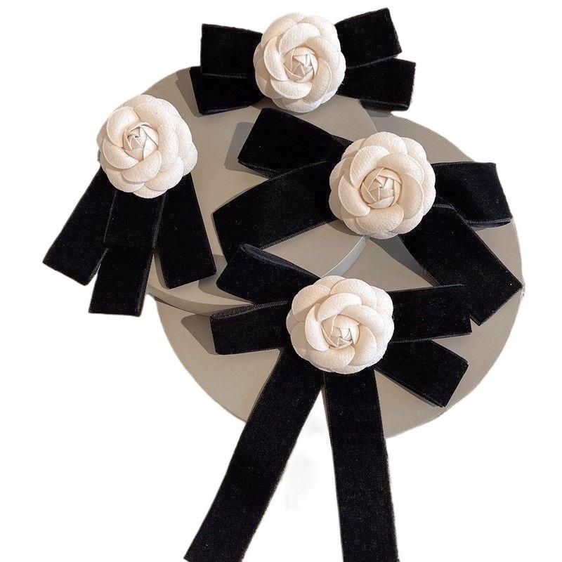 1Pcs Velvet Bow Tie Ladies College Style Shirt Collar Pins Fabric Camellia Flower Brooch Vintage Wedding Party Brooch For Women