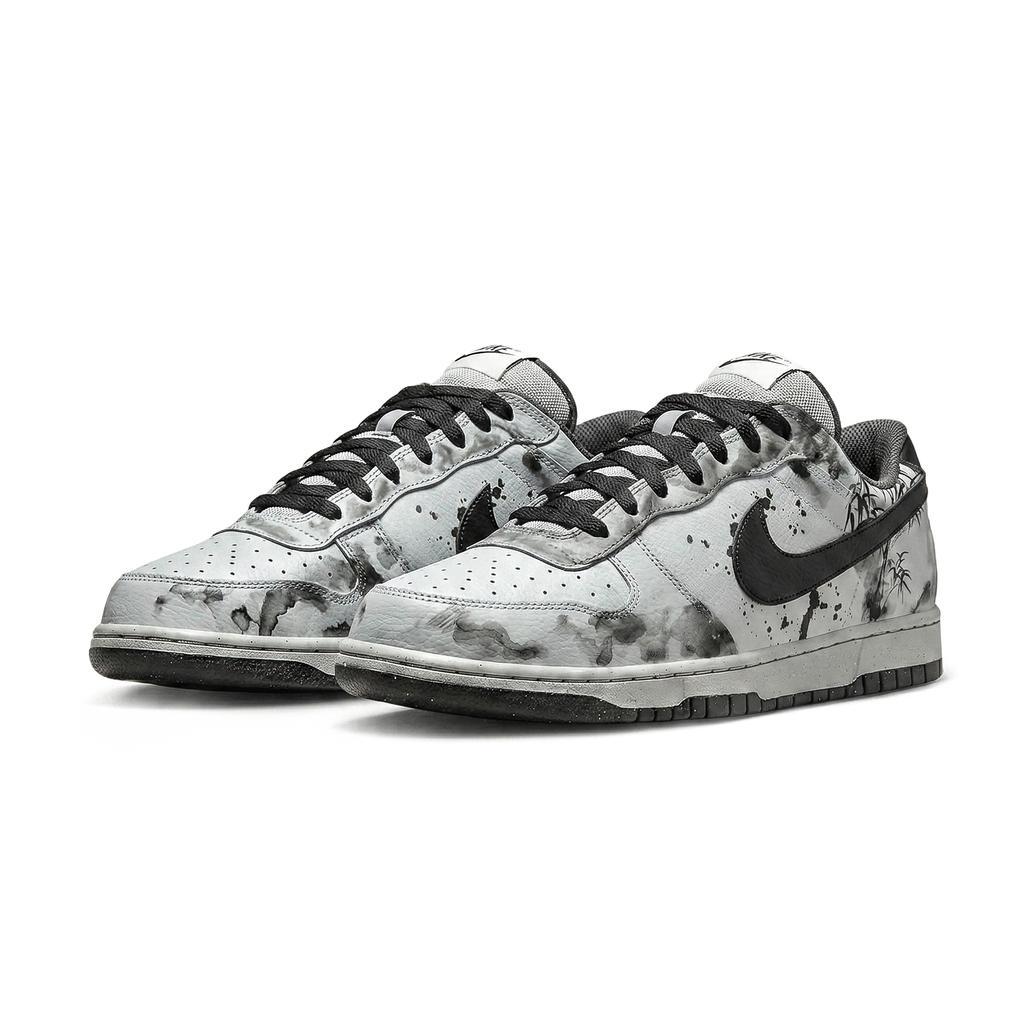 Nike Big Attire, Space Exploration, Cosmic Majesty Slip Resistant Abrasion Resistant Low top Skateboard Shoes Men's 355152-106(Team210-S-BOX)