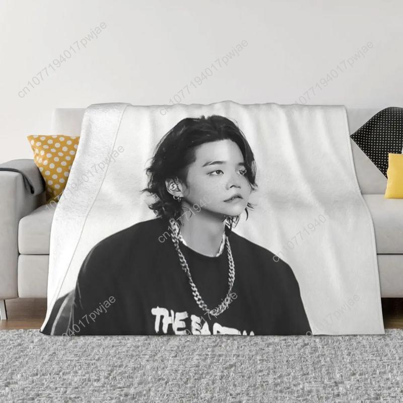 Yoongi concert Throw Blanket Dorm Room Essentials cosplay anime Blanket Sofa Custom blankets Size: 75*100cm, Weight: 230 GSM