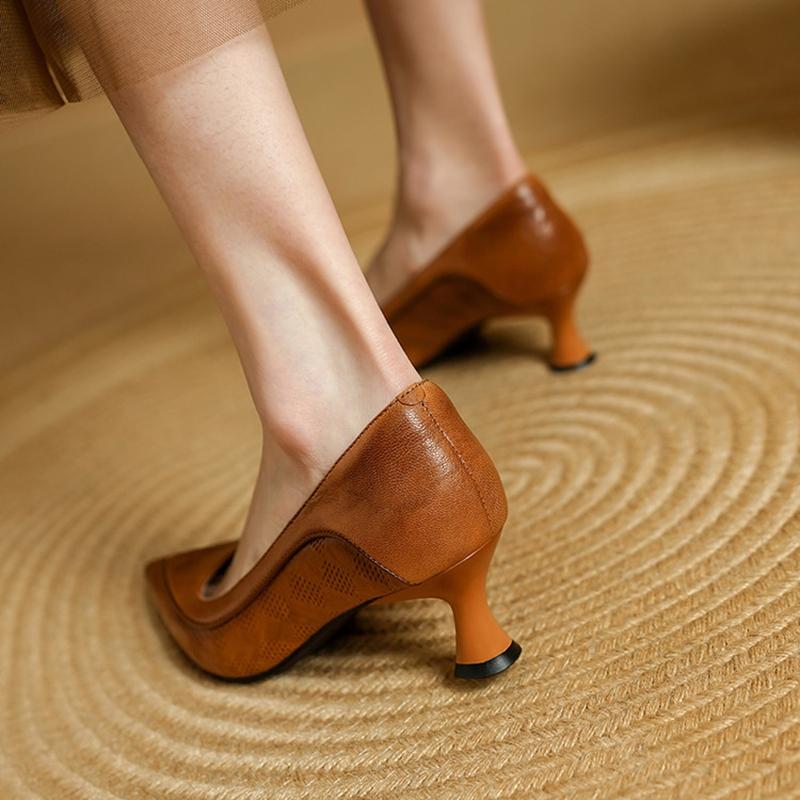 Móda NOVÉ Jaro/Podzim Dámské Lodičky Špičaté Nízký Podpatek Boty Pravá Kůže Boty pro Ženy Černé Mělké Nazouvací Ručně Vyráběné Boty