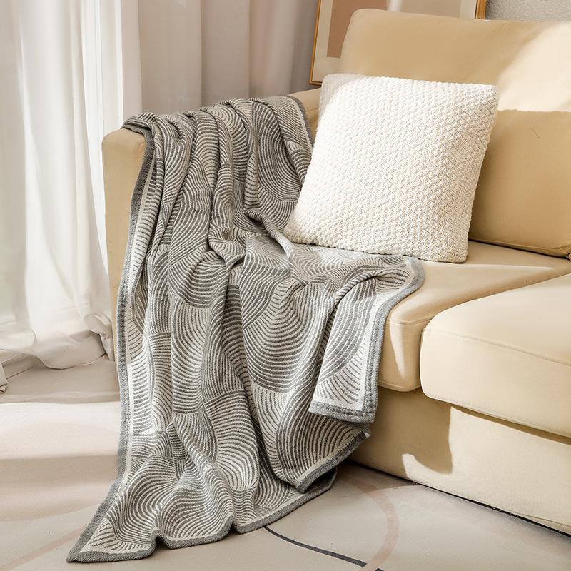 Leichter Luxus Aero Überwurfdecke Gewebte Jacquard Fleece Sofaabdeckung Decke Tragbare Camping Couchdecke Bequeme Klimaanlagen Nickerchen Decke