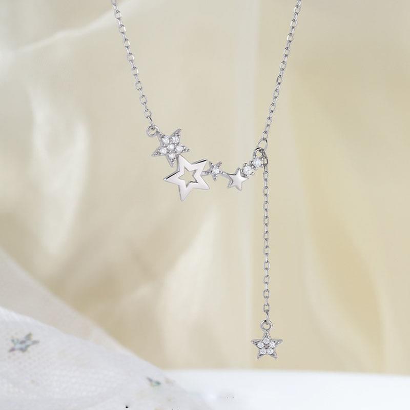 

High-End Women s Luxury Rhinestone Star Tassel Necklace with Clavicle Chain.