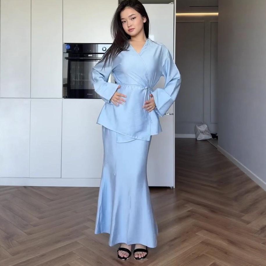 European-American V-Neck Long Dress: 2025 Summer Casual, Loose, Long-Sleeved, Slim-Fit with Tie-Up.