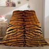 Wilder Tiger: Eine kuschelige, luxuriöse Decke mit realistischem Tigerfell-Design, perfekt zum Einkuscheln und Hinzufügen eines Hauch von exotischem Charme.