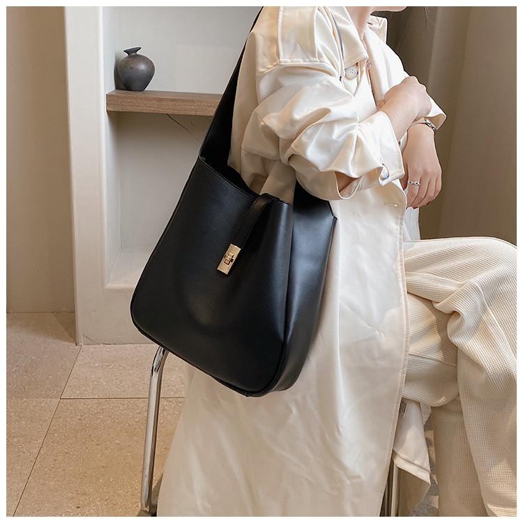 IELGY Female Large-Capacity Fashion Simple All-Match One-Shoulder Mes