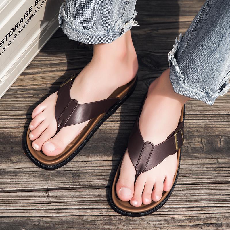 High-End Fashi Men's Sandals Summer Outdoor Slip-On Slippers Casual Beach Shoes Trendy Men's Sandals PVC Material Comfortable