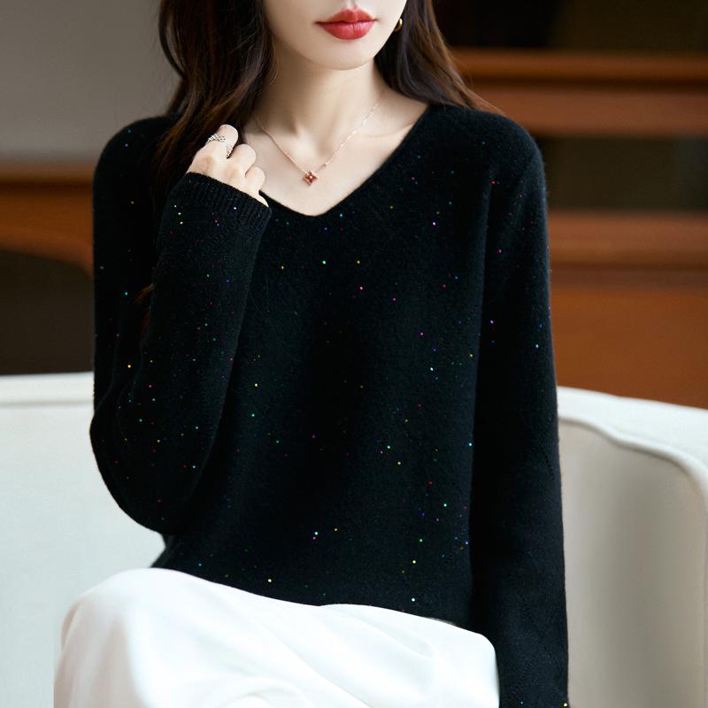Mengyi Women's V-neck Wool Sweater: Versatile Knitwear for Layering or Standalone Wear