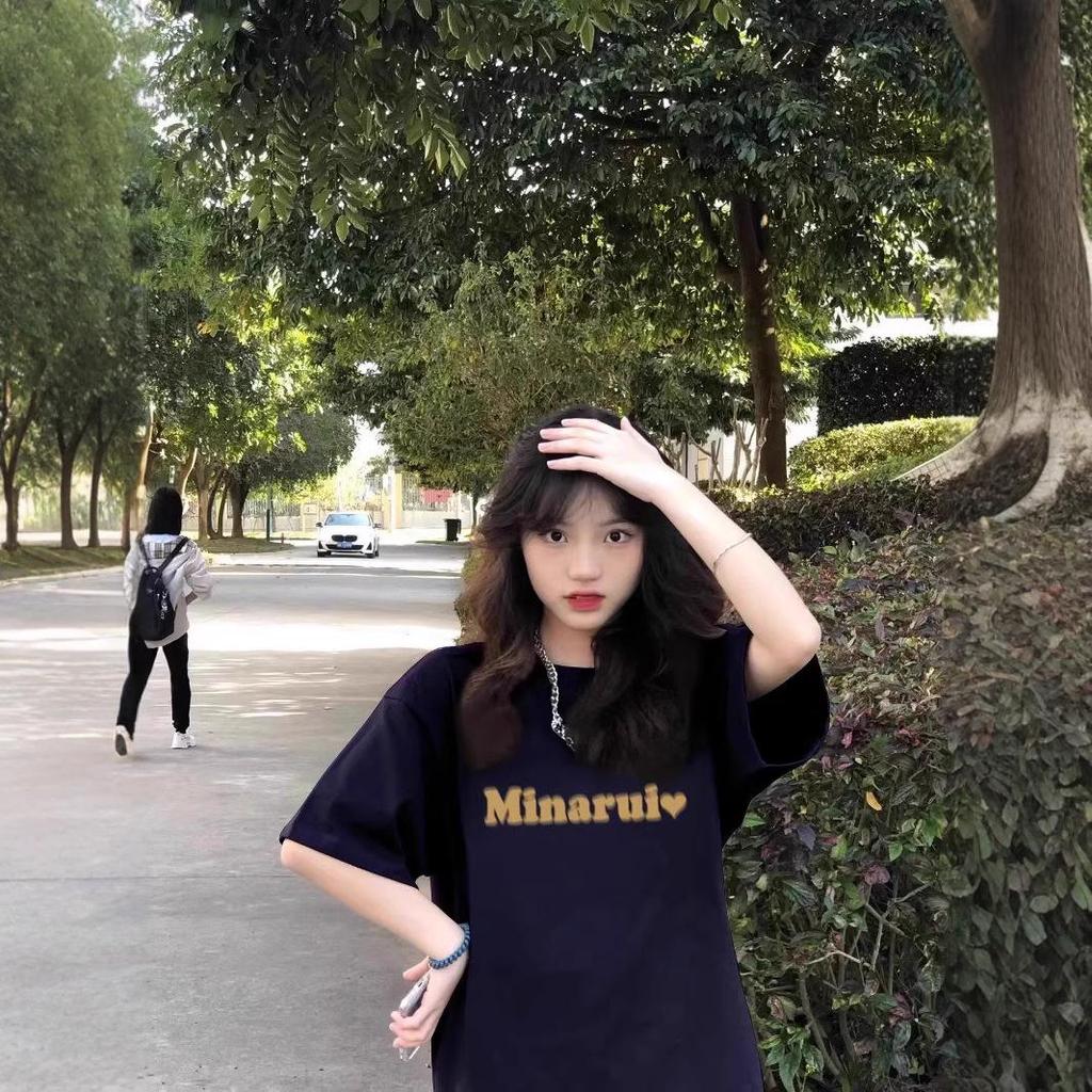 Women's Trendy Loose-Fit Round Neck T-Shirt with Unique Five-Sleeve Design for Summer 2025