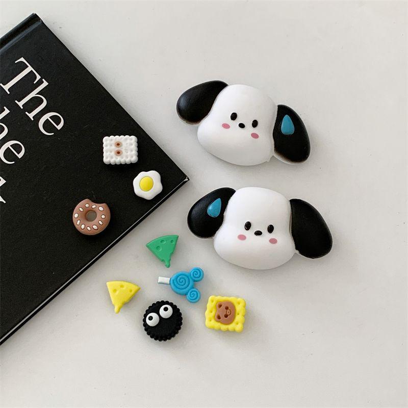 Summer 2025 Women's Trendy Breathable Hole Sandals: Cute, Non-slip, Thick Sole Couple Beach Shoes