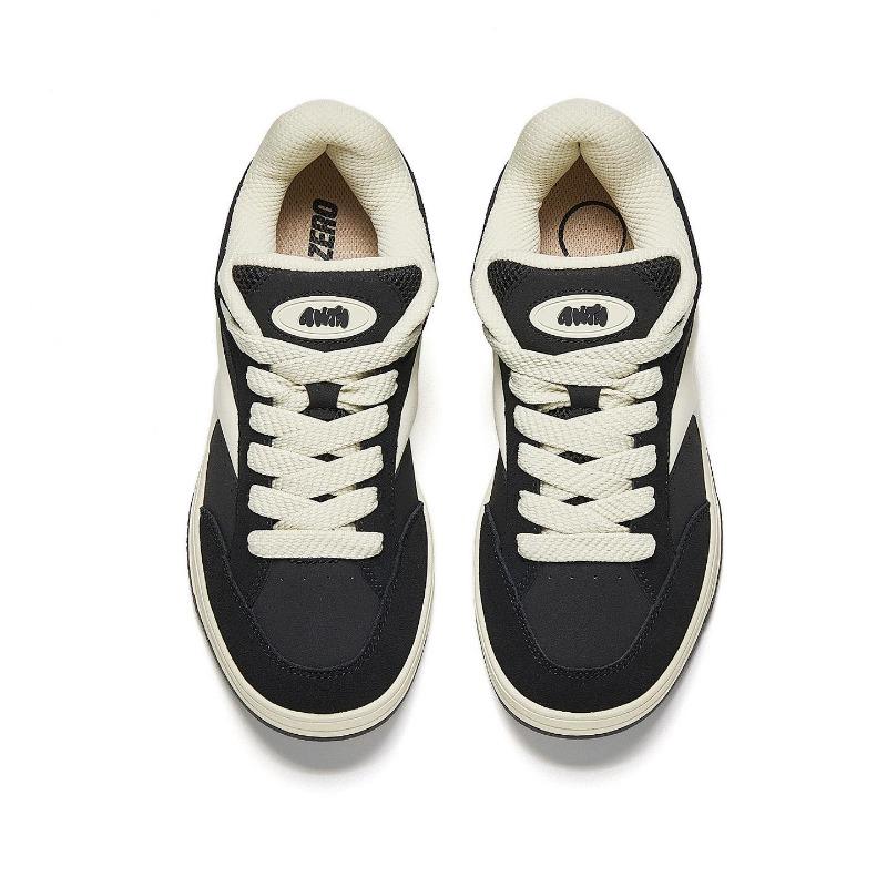 Anta Women Mini Bread Retro American Low-top Skate Shoes 922548007-1