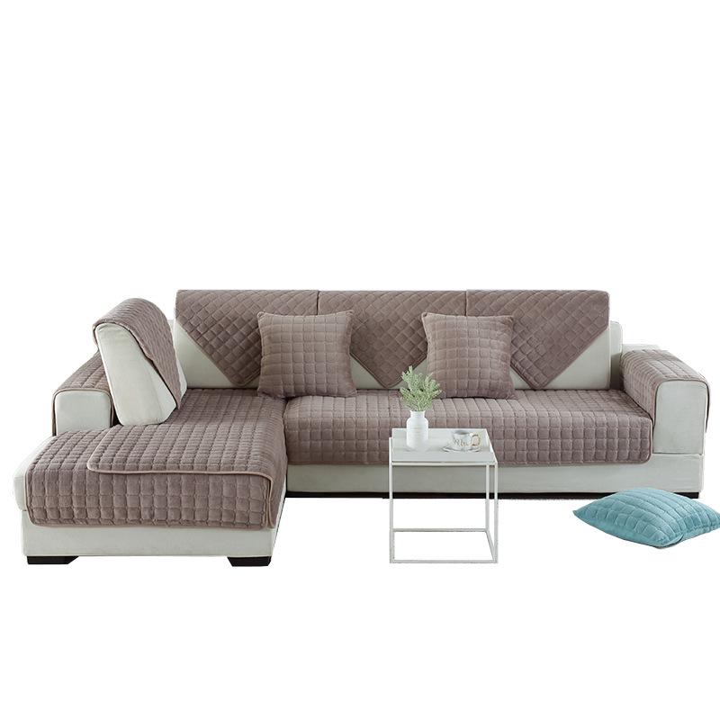 Universal Plush Non-Slip Sofa Cover: Four Seasons Flannel Cushion