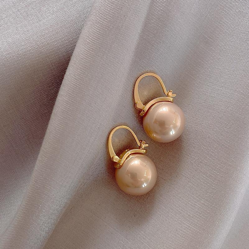 French Women's Earrings Pearl Dong Qing Retro Light Luxury High-end Texture Simple Temperament New Trendy Earrings