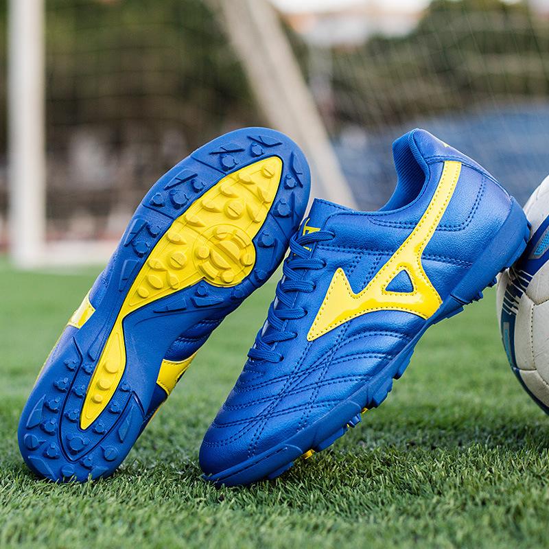 

Shoes Youth Soccer Shoes Boys Non-slip Children Shredded Artificial Grass Nailed Leather Foot Students Girls Training 45