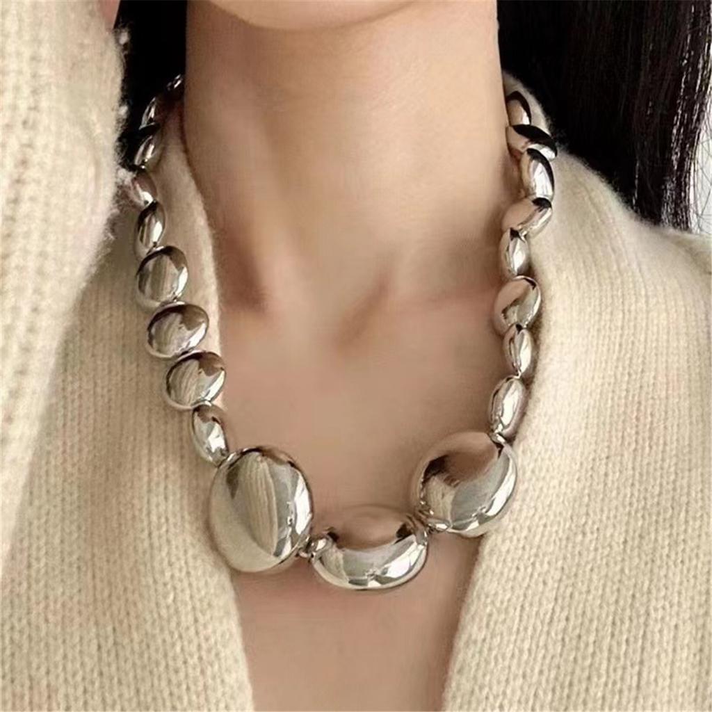 Tooxika Exaggerated Three-dimensional Round Pebbles Beaded Necklace Cold Wind Personality Chic Collarbone Chain