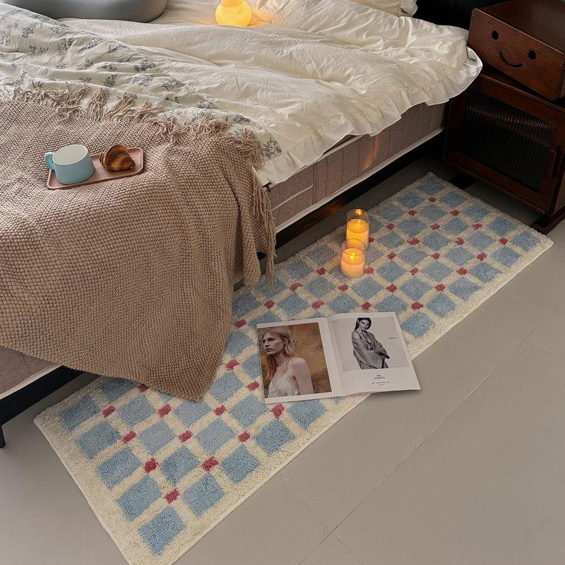 

Thick Plush Non-Slip Carpet for Bedroom, Living Room, or Children s Room 40×60 CM