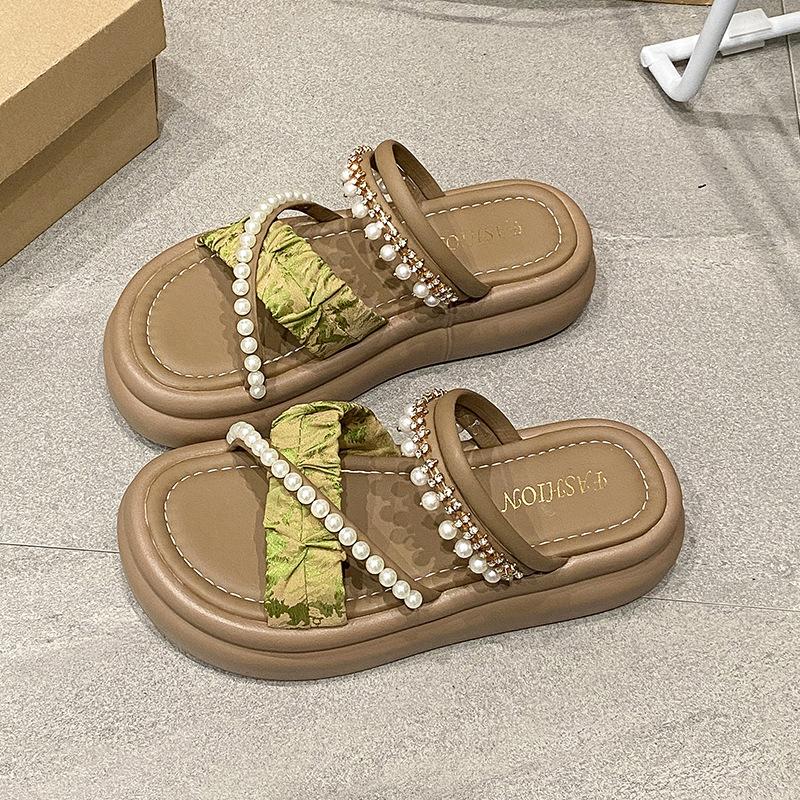 French Beautiful Fashion Cool Slippers 2025 Summer New Wear Comfortable Dual-purpose Beach with Skirt Cool Slippers Women