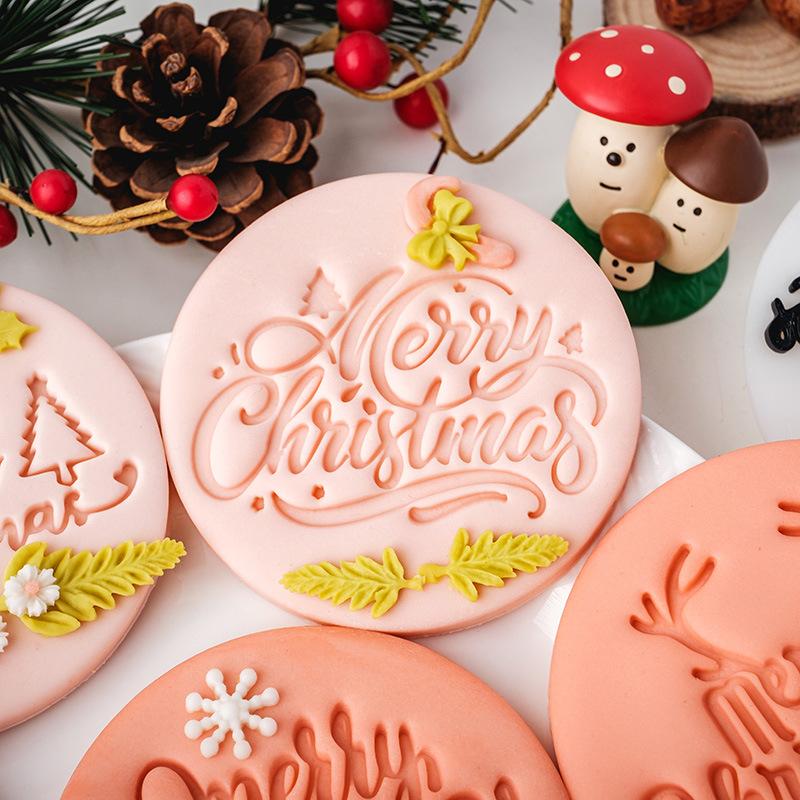 Merry Christmas Holiday Cookies Stamping Novice Baking Tools Cookies Cutter Christmas Biscuit Mold Cake Decorating Tools