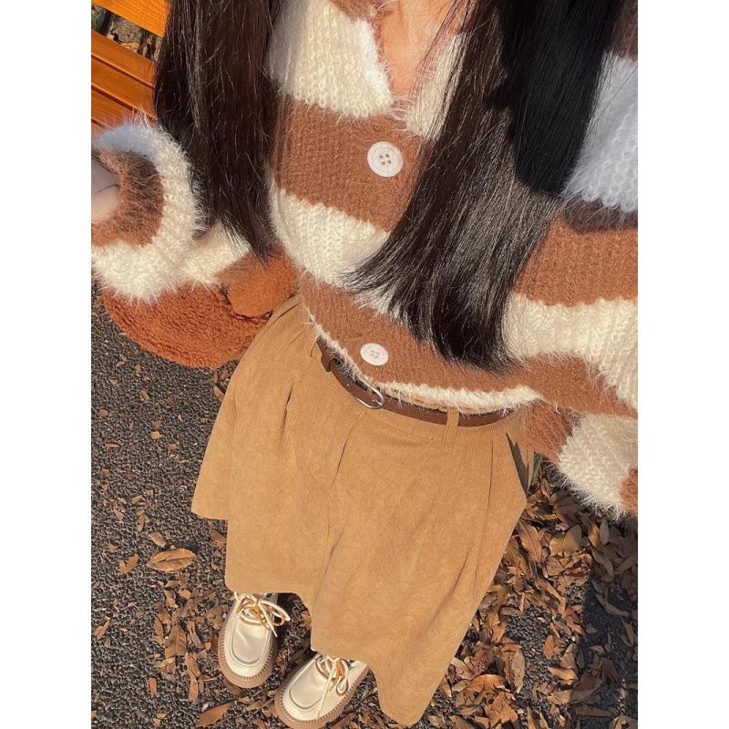 Women's Retro High Waist Corduroy Skirt, Slimming A-Line with Wide Hem, Mid-Length for Autumn