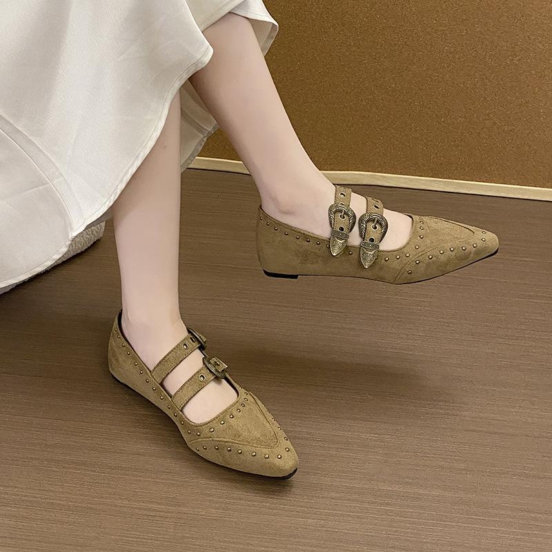 Retro design pointed head shallow mouth inner height increase single shoes women's 2025 autumn new French evening wind Mary Jane shoes