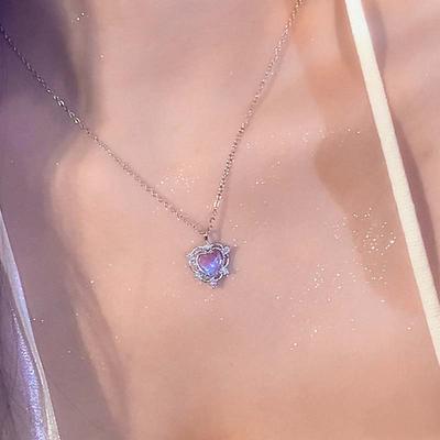 2025 New Moonstone Love Heart Pendant Necklaces For Women Men Shiny Crystal Temperament Necklace Party Jewelry Gift