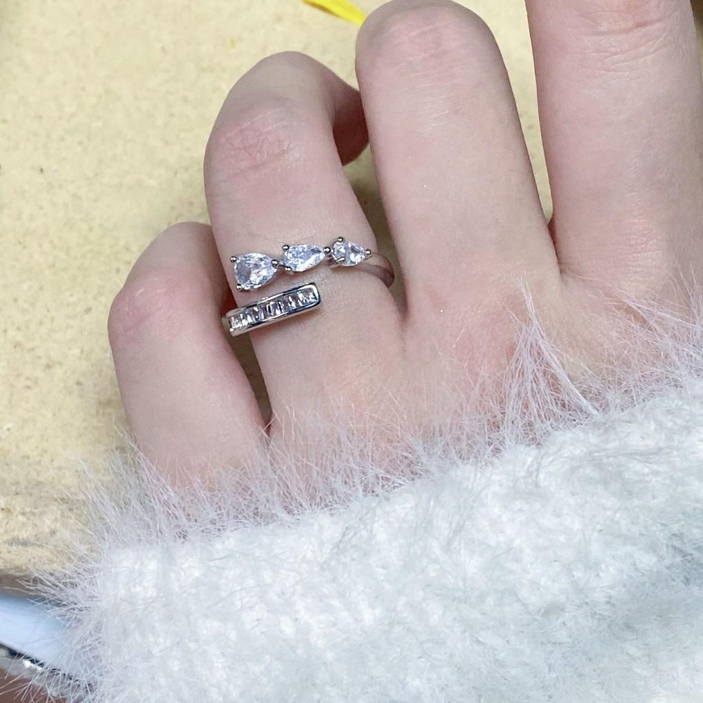 Stylish Women's Open Ring With Dazzling Zircon Stone Accents And Contemporary Water Drop Design