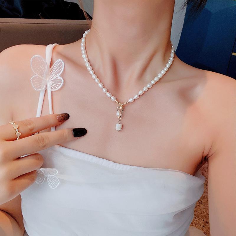 Freshwater Pearl Rose Necklace with Lily of the Valley Pendant - Korean Fashion Retro Clavicle Chain for Women