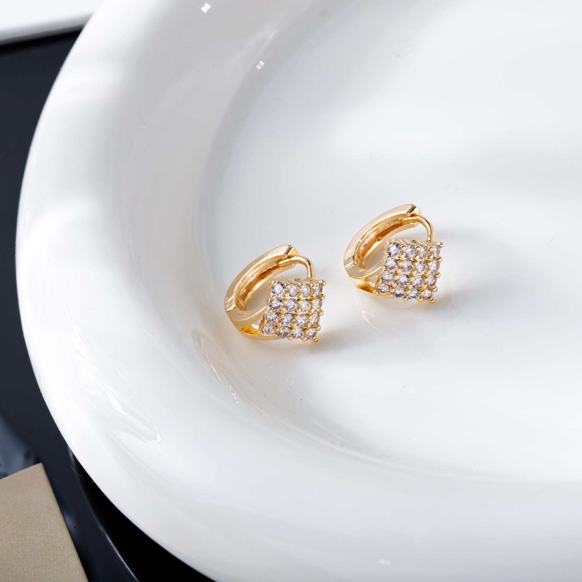 Korean Zirconia Square Stud Earrings - Fashionable, Niche, and Luxurious Small Rhombus Design.