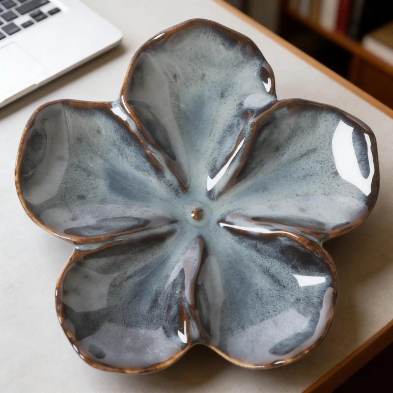 Retro Kiln-Baked Ceramic Petal-Shaped Dipping Plate, Lightweight Seasoning & Sauce Dish for Home & Restaurant Use