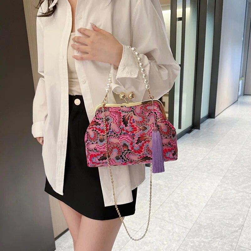 2024 Designer Women Handbags And Purse Floral Shoulder Bags Vintage Pearl Tassel Shell Clip Lady Chain Satchel Crossbody Bags