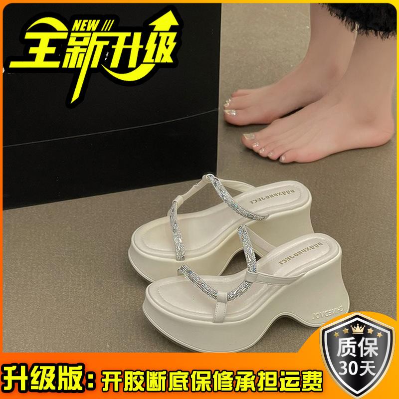 Thick-bottomed French rhinestone slippers for women's outer wear 2025 new summer retro comfortable versatile muffin bottom cool slippers