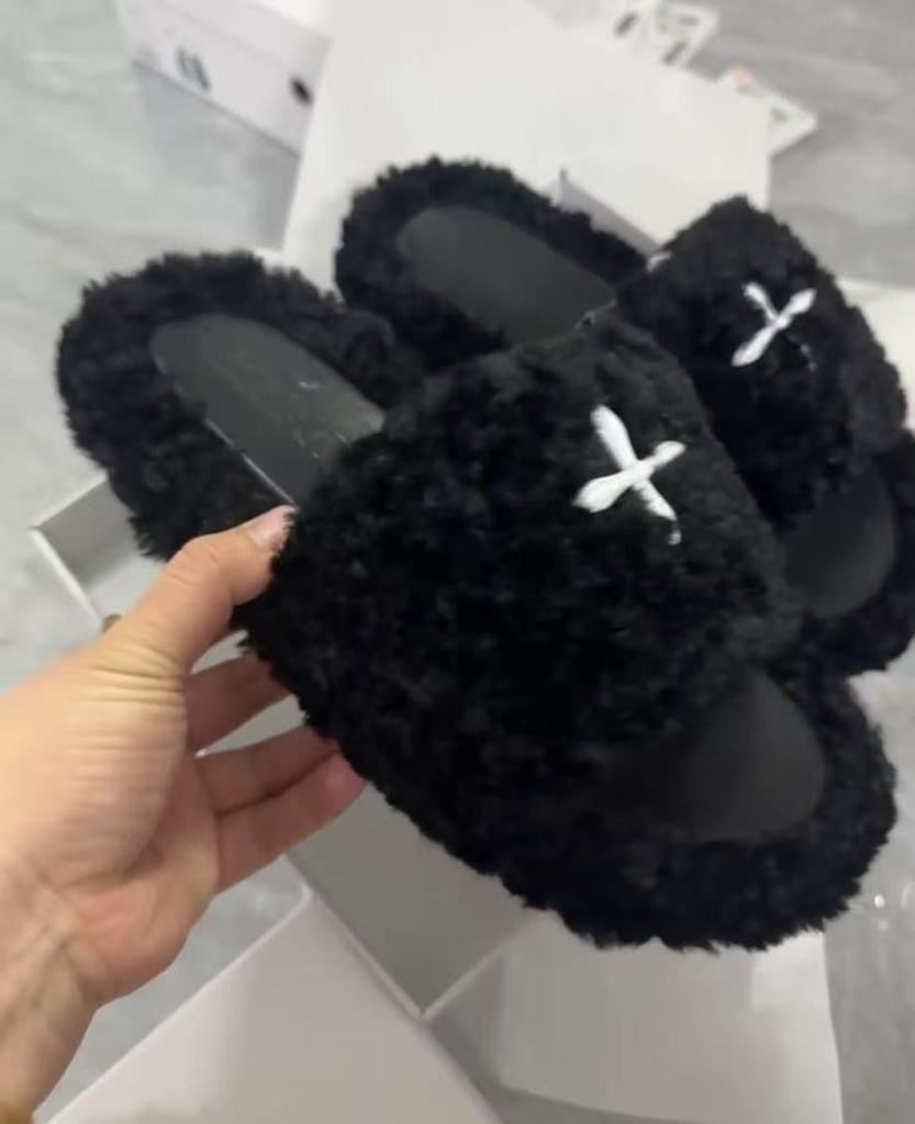 2024 High-Version SMF-K Fur Slippers: Thick-Soled Leather & Velvet Cross Design in Black/Gray