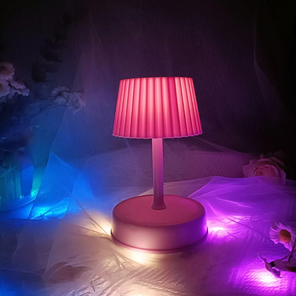 Europäischer Stil Mini LED Tischlampe Retro Romantische Nachttischlampe Kreatives Exquisites Atmosphärenlicht Hochzeit Geburtstag