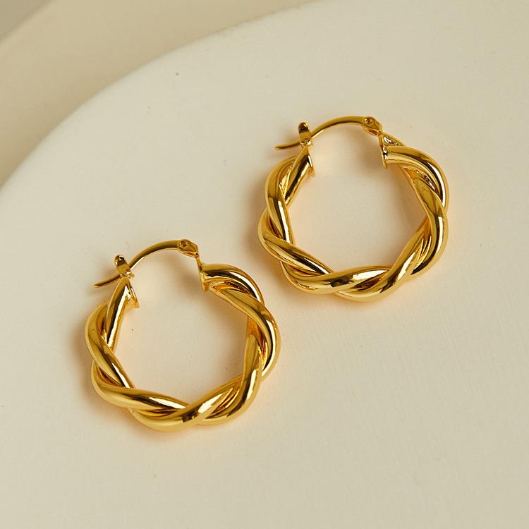 

2025 новые модные серьги из титановой стали, закрученные, 18-каратное золото, нишевые серьги-кольца для женщин