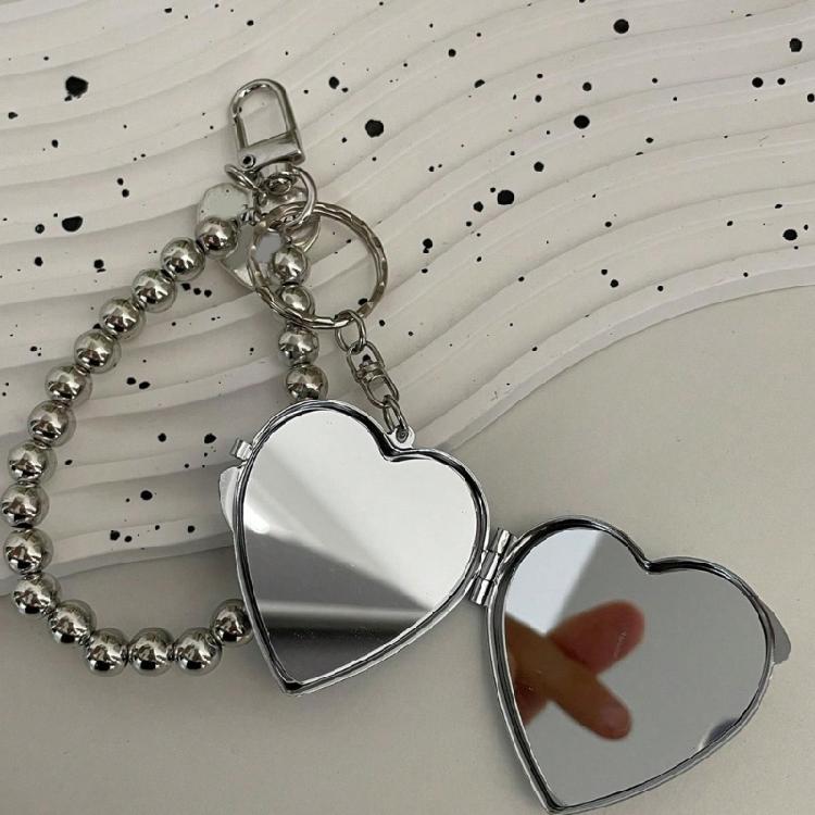 Modern Silver Heart Keychain Mirror Stylish Alloy Construction Fashionable Functional Jewelry Gift For Her Birthday