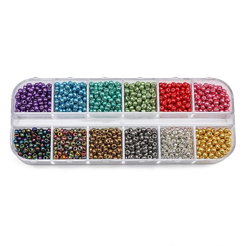 10/12 Rutenett Bokssett 3mm 1950 stk Metalliske Glassfrøperler Tsjekkisk Sjarm Krystall Mellomlegg Glassperler For Smykkefremstilling Ringer DIY Håndlagde Tilbehør