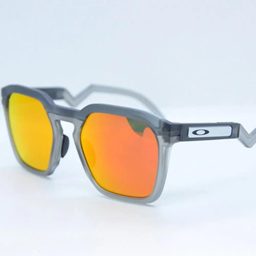 

OAKLEY HSTN SQ 09533 02 54, Oakley Housteen Square, Mirror Sunglasses doesn t exist